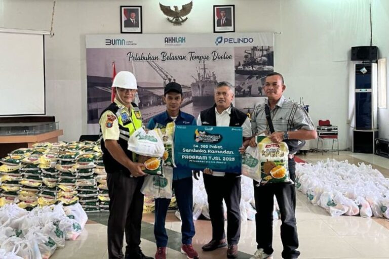Berbagi Kebahagiaan Ramadhan: IPC TPK Sebarkan Sembako Gratis